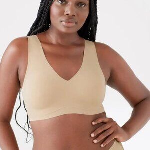 True & Co — True Body Lift V Neck Bra — A-D Cup — NWOT